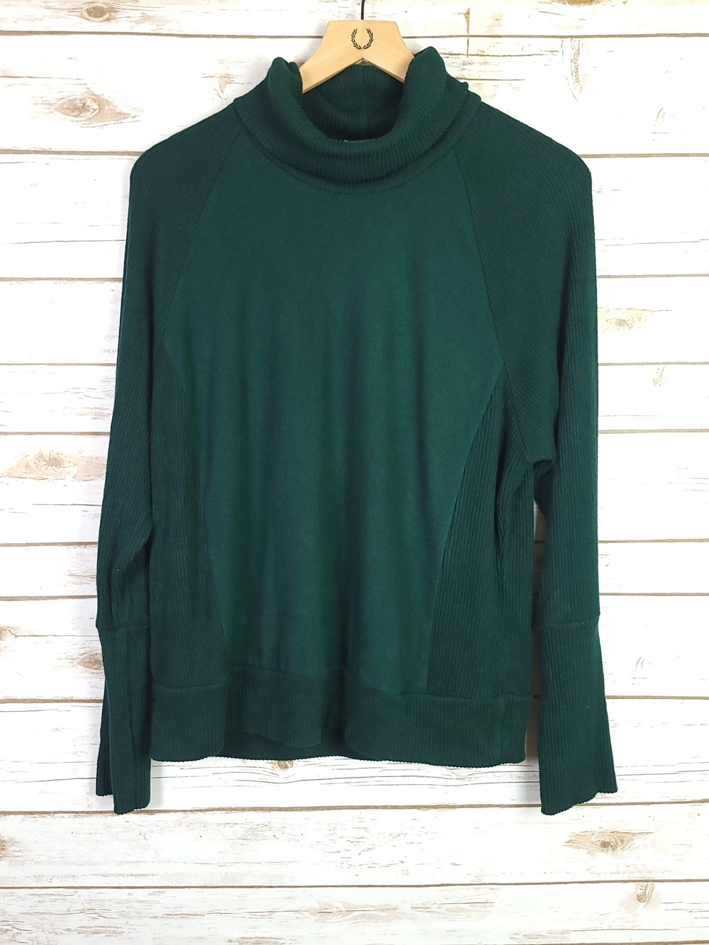 Evereve Top Long Sleeve Turtleneck Mixed Ribbed Knit Sweater Green Large